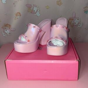 Sugar Thrillz Petal Power Platform Slides